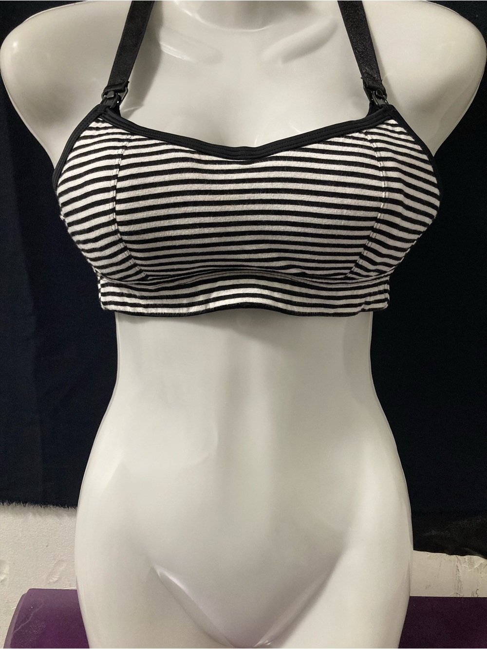 Cadenshea Striped Racerback Sports Bra Black White Size M
